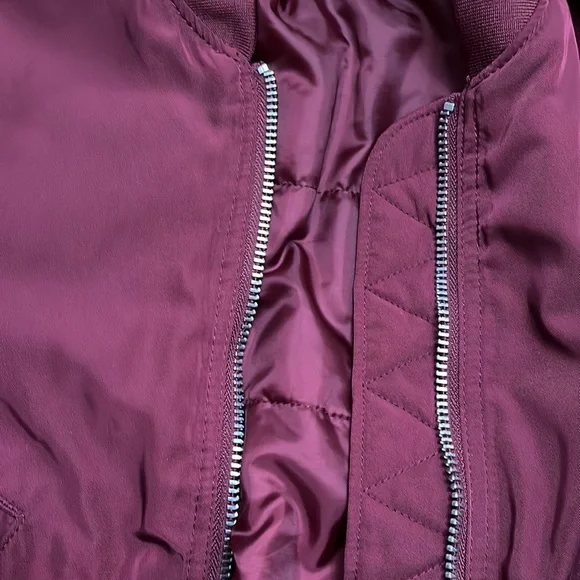 Divided H &M maroon jacket light puff zipper 2 pockets - Picture 3 of 10
